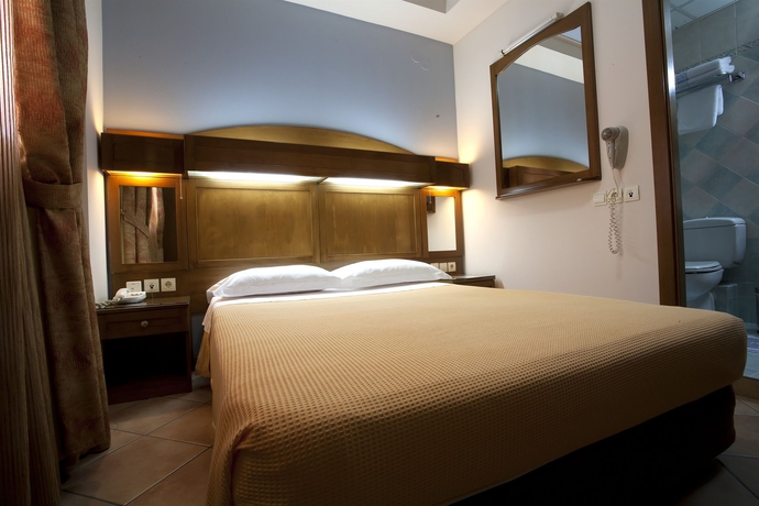 Imagen de la habitación del Hotel Katerina, Atenas. Foto 13