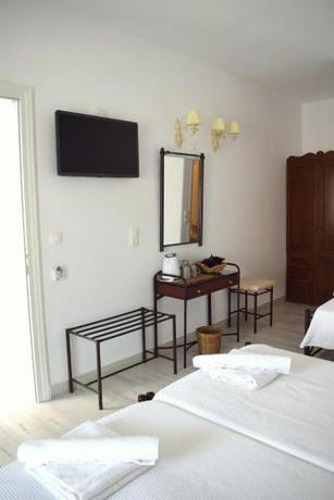 Imagen de la habitación del Hotel Katerina, Mylopotas. Foto 7