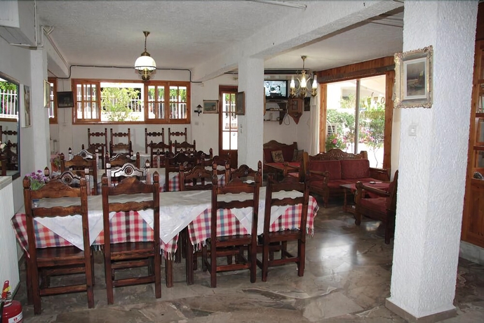 Imagen del bar/restaurante del Hotel Katerina, Tolo. Foto 2