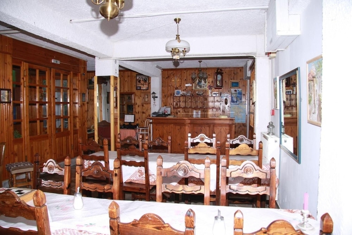 Imagen del bar/restaurante del Hotel Katerina, Tolo. Foto 4