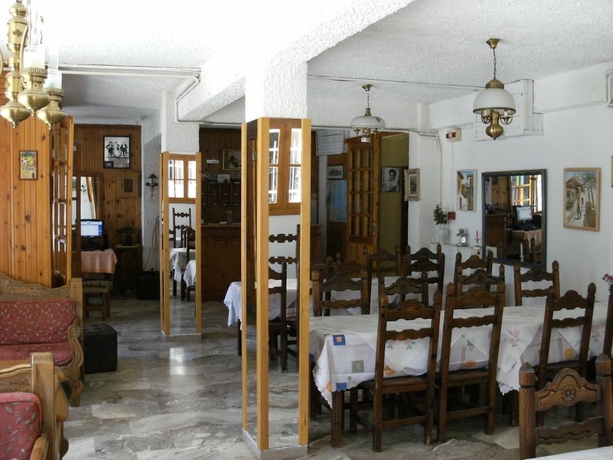 Imagen del bar/restaurante del Hotel Katerina, Tolo. Foto 6