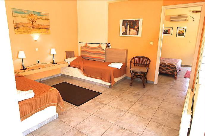 Imagen de la habitación del Hotel Katerina\'s Bungalows. Foto 8