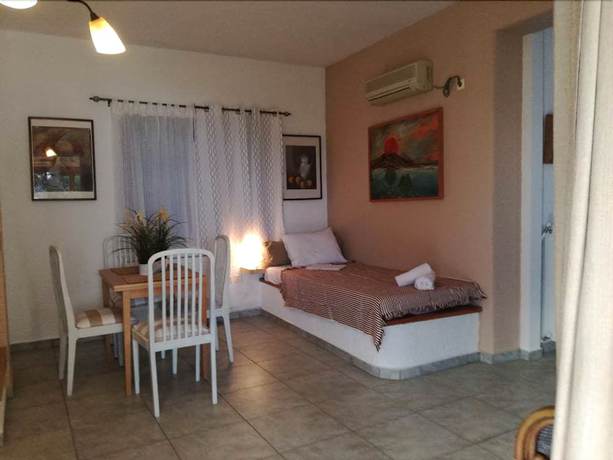 Imagen de la habitación del Hotel Katerina\'s Bungalows. Foto 9