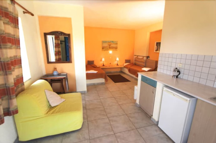 Imagen de la habitación del Hotel Katerina\'s Bungalows. Foto 11