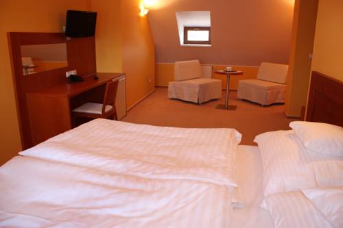 Imagen de la habitación del Hotel Katharein. Foto 7