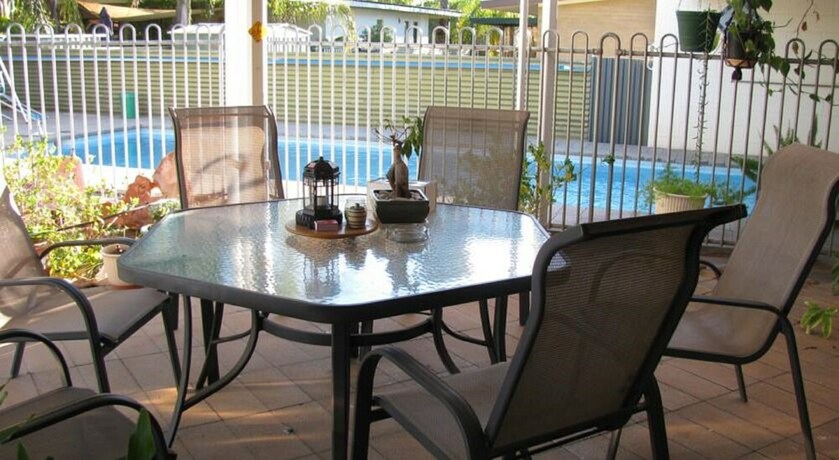 Imagen de la piscina del Hotel Kathys Place Bed and Breakfast. Foto 33