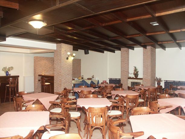 Imagen del bar/restaurante del Hotel Katia, Municipal Unit of Afetes. Foto 2