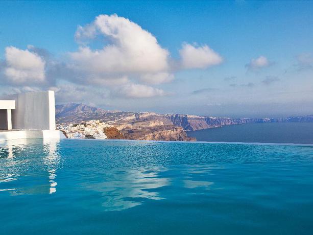 Imagen de la piscina del Hotel Katikies Chromata Santorini - The Leading Hotels Of The World. Foto 19