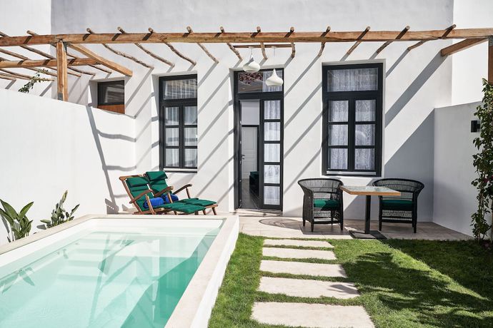 Imagen de los exteriores del Hotel Katikies Garden Santorini. Foto 9