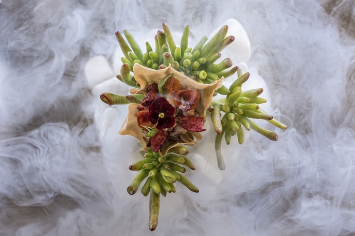 Imagen del bar/restaurante del Hotel Katikies Kirini Santorini - The Leading Hotels Of The World. Foto 2