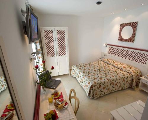 Imagen de la habitación del Hotel Katja. Foto 8