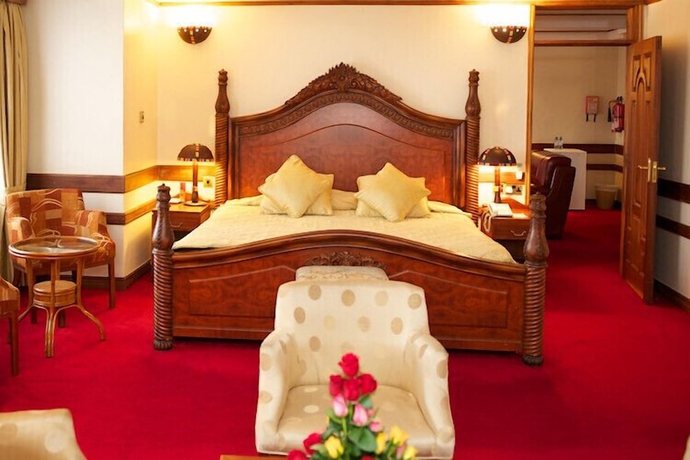 Imagen de la habitación del Hotel Katomi Kingdom Resort. Foto 7