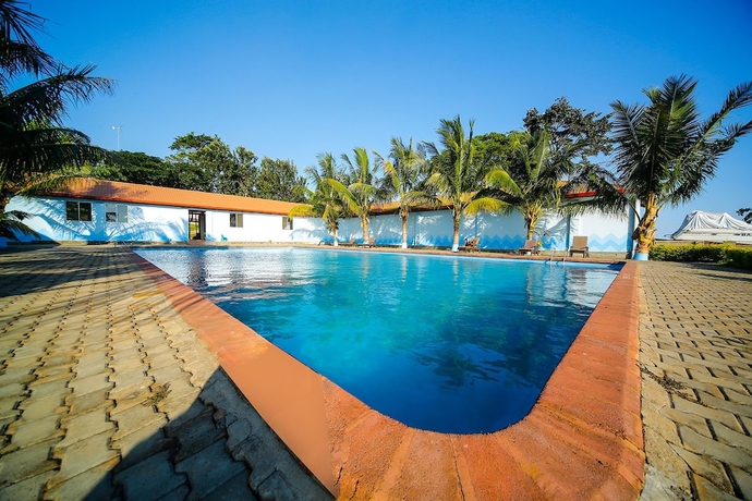 Imagen de la piscina del Hotel Katomi Kingdom Resort. Foto 18