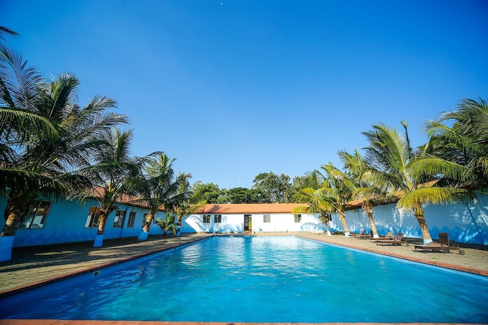 Imagen de la piscina del Hotel Katomi Kingdom Resort. Foto 19