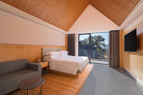 Imagen de la habitación del Hotel Katra Marriott Resort & Spa. Foto 18
