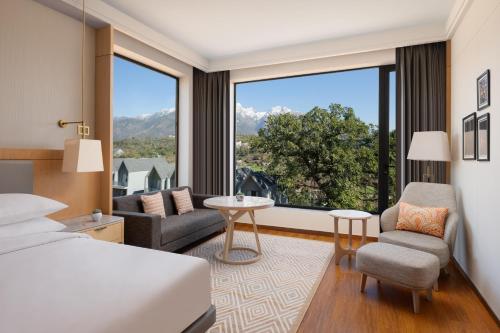 Imagen de la habitación del Hotel Katra Marriott Resort & Spa. Foto 19
