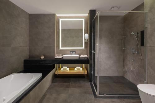 Imagen de la habitación del Hotel Katra Marriott Resort & Spa. Foto 20
