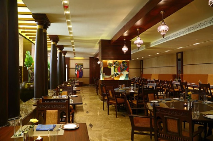 Imagen del bar/restaurante del Hotel Katriya and Towers. Foto 3