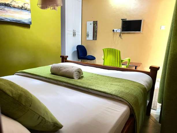 Imagen de la habitación del Hotel Katro City Suites. Foto 10