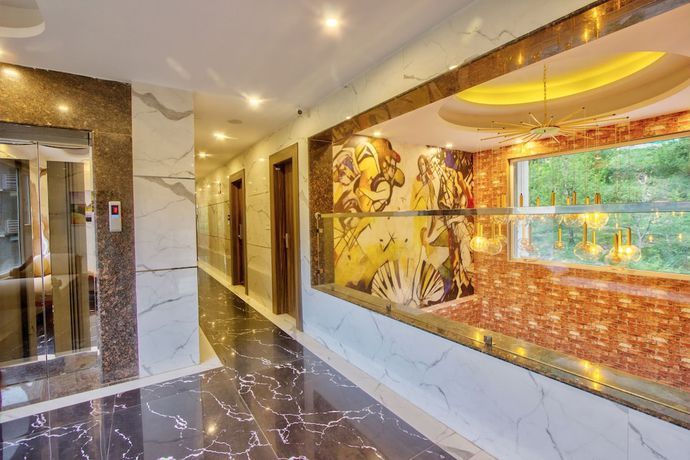 Imagen de los interiores del Hotel Katson Blue - Manali. Foto 20