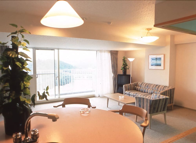 Imagen de la habitación del Hotel Katsuura Hilltop & Residence. Foto 4