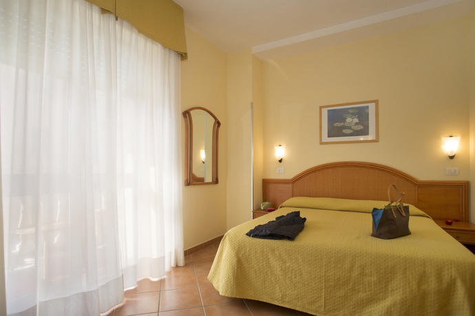 Imagen de la habitación del Hotel Katy. Foto 5