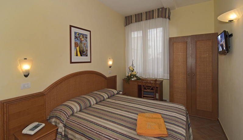 Imagen de la habitación del Hotel Katy. Foto 6
