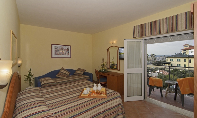 Imagen de la habitación del Hotel Katy. Foto 7