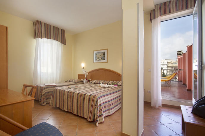 Imagen de la habitación del Hotel Katy. Foto 12