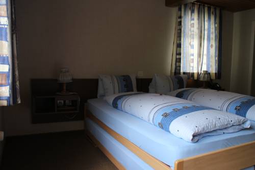 Imagen de la habitación del Hotel Kaubad. Foto 6