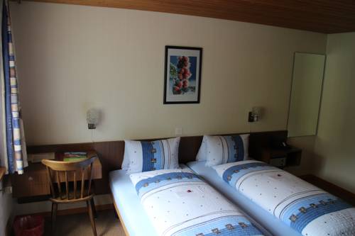 Imagen de la habitación del Hotel Kaubad. Foto 8