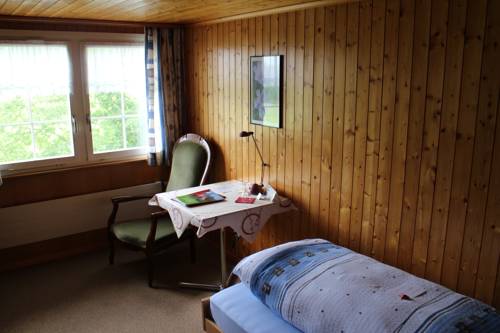 Imagen de la habitación del Hotel Kaubad. Foto 9