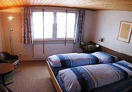 Imagen de la habitación del Hotel Kaubad. Foto 10