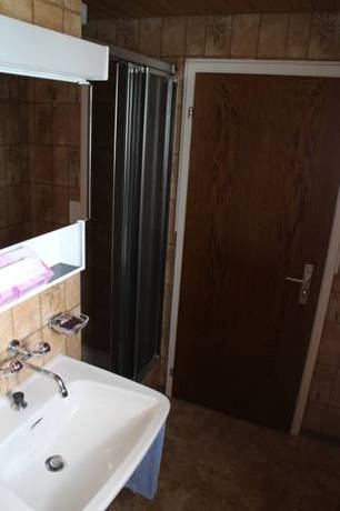 Imagen de la habitación del Hotel Kaubad. Foto 15