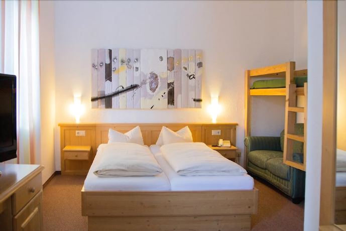 Imagen de la habitación del Hotel K&auml;rntnerhof Mallnitz. Foto 9