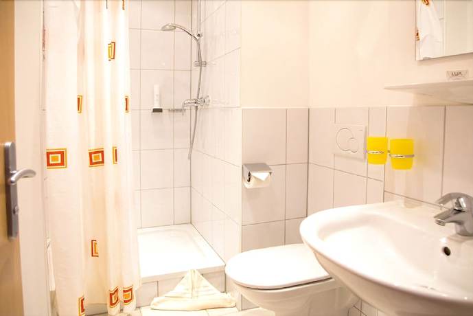 Imagen de la habitación del Hotel K&auml;rntnerhof Mallnitz. Foto 10