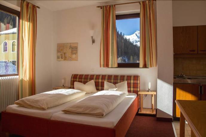 Imagen de la habitación del Hotel K&auml;rntnerhof Mallnitz. Foto 13