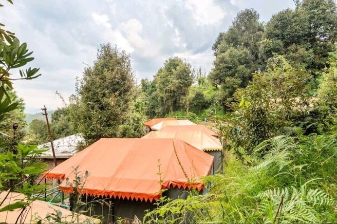 Imagen general del Hotel Kausani Adventure And Camping. Foto 1