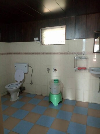 Imagen de la habitación del Hotel Kausani Retreat. Foto 26