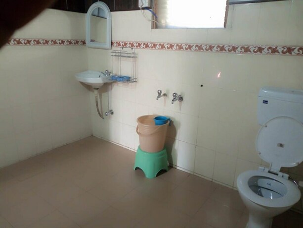 Imagen de la habitación del Hotel Kausani Retreat. Foto 29