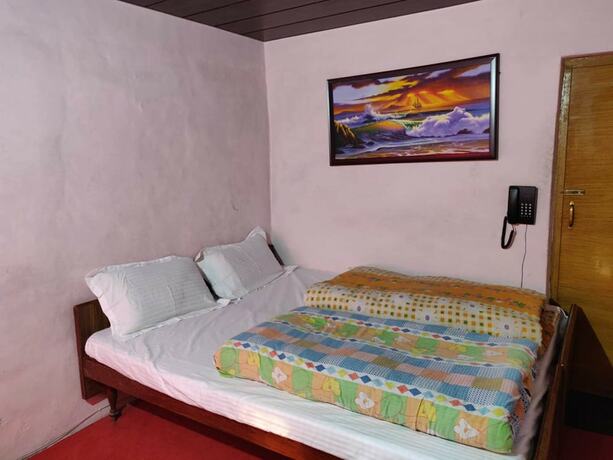 Imagen de la habitación del Hotel Kausani Retreat. Foto 33
