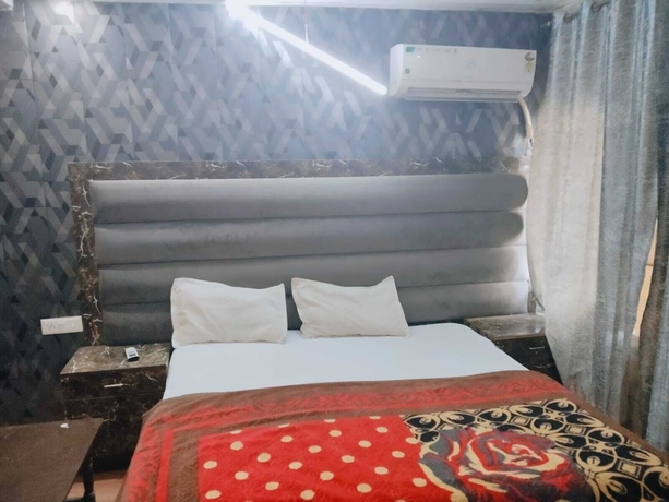 Imagen de la habitación del Hotel Kaushal. Foto 6