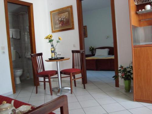 Imagen de la habitación del Hotel Kavala Beach apartments. Foto 6