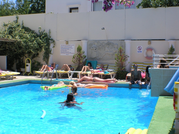 Imagen de la piscina del Hotel Kavala Studio. Foto 13