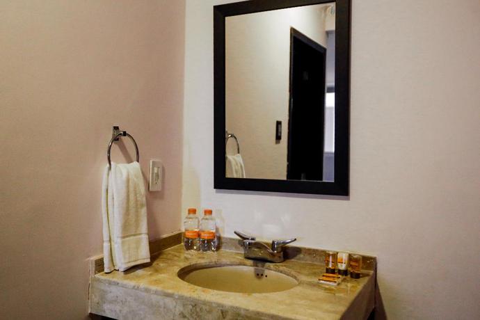 Imagen de la habitación del Hotel Kavia. Foto 3