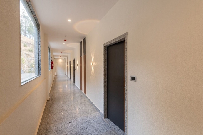 Imagen de los interiores del Hotel Kavin The Chail Resort - Serene Valley Views. Foto 9