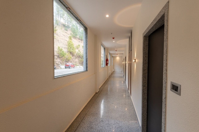 Imagen de los interiores del Hotel Kavin The Chail Resort - Serene Valley Views. Foto 11