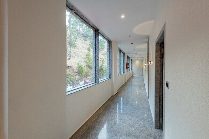 Imagen de los interiores del Hotel Kavin The Chail Resort - Serene Valley Views. Foto 13