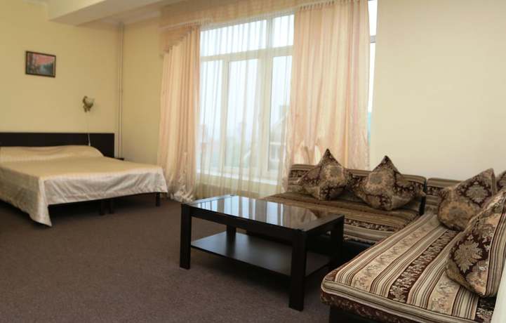Imagen de la habitación del Hotel Kavkaz. Foto 3
