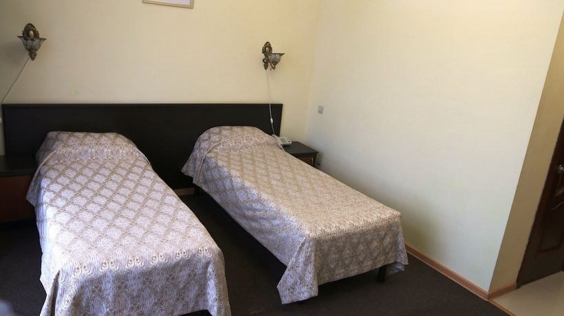 Imagen de la habitación del Hotel Kavkaz. Foto 14